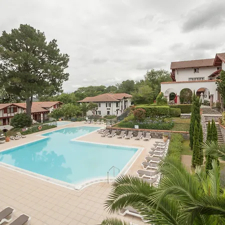 Pierre & La Maldagora 假日公园 3*